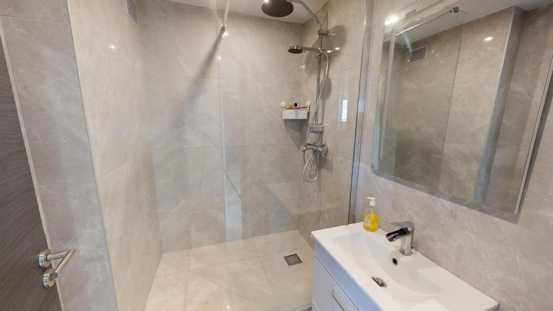 Homestay Belle Chambre Chez L'Habitant Calme Au 4E Etage Sans Ascenseur Grenoble